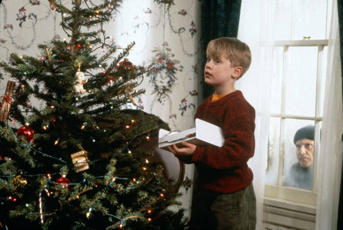 ۱۰ فیلم سینمایی پرطرفدار با موضوع کریسمس/ از "تنها در خانه" تا "سرود کریسمس"